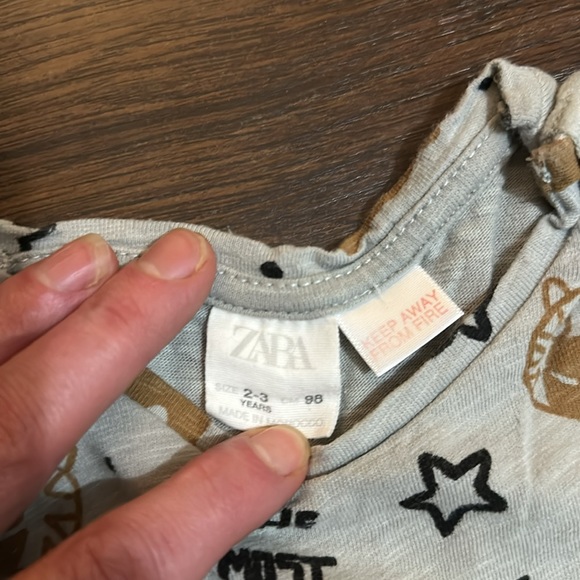 Zara 2-3T Tee Shirt. - Picture 3 of 3